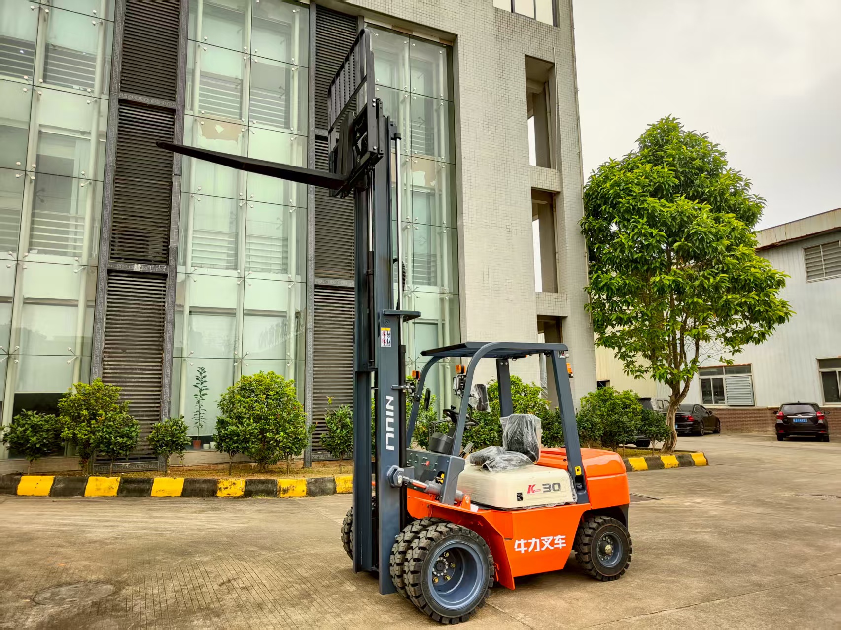 How To Drive A Forklift?