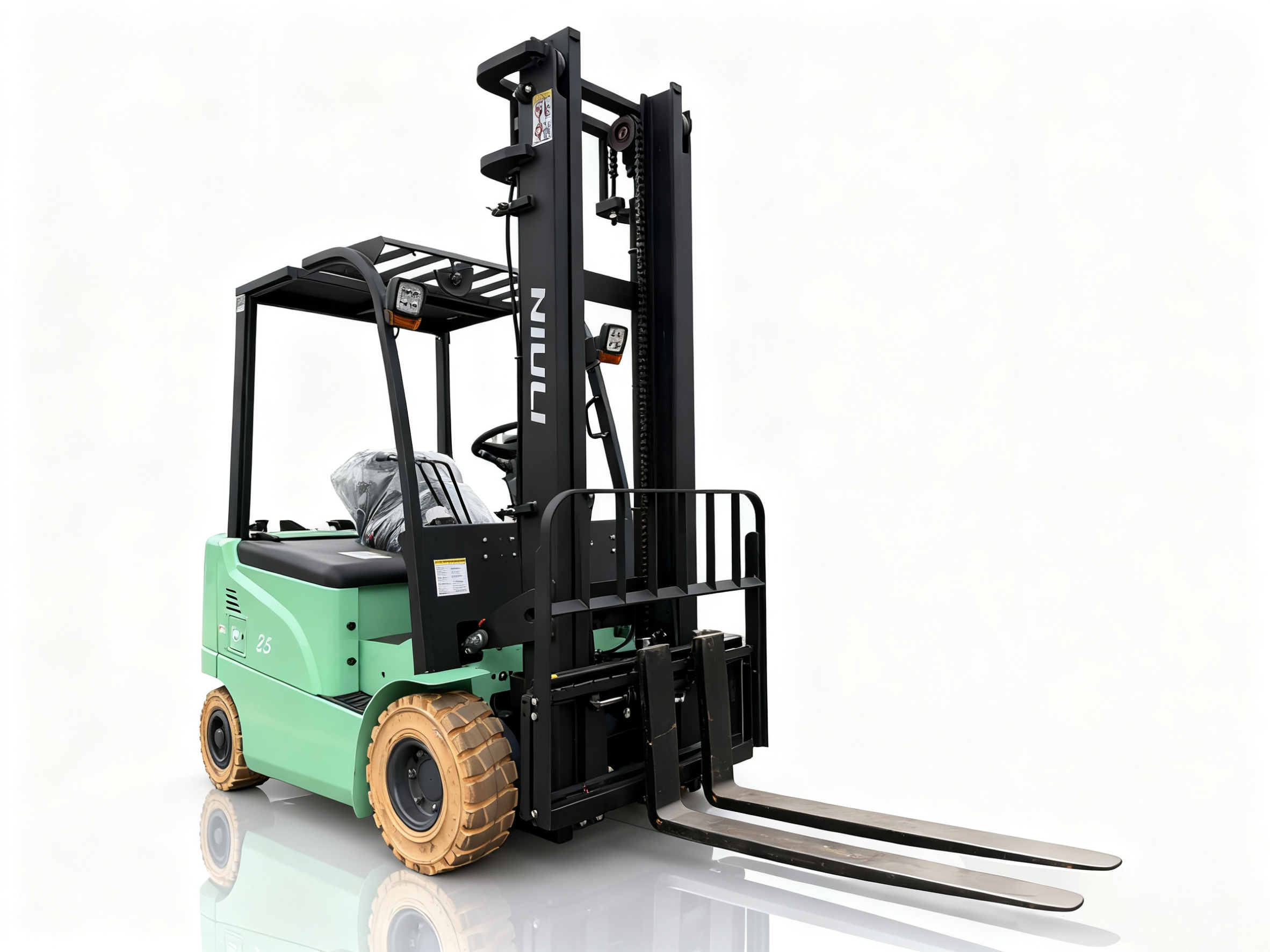25 Electric Forklift