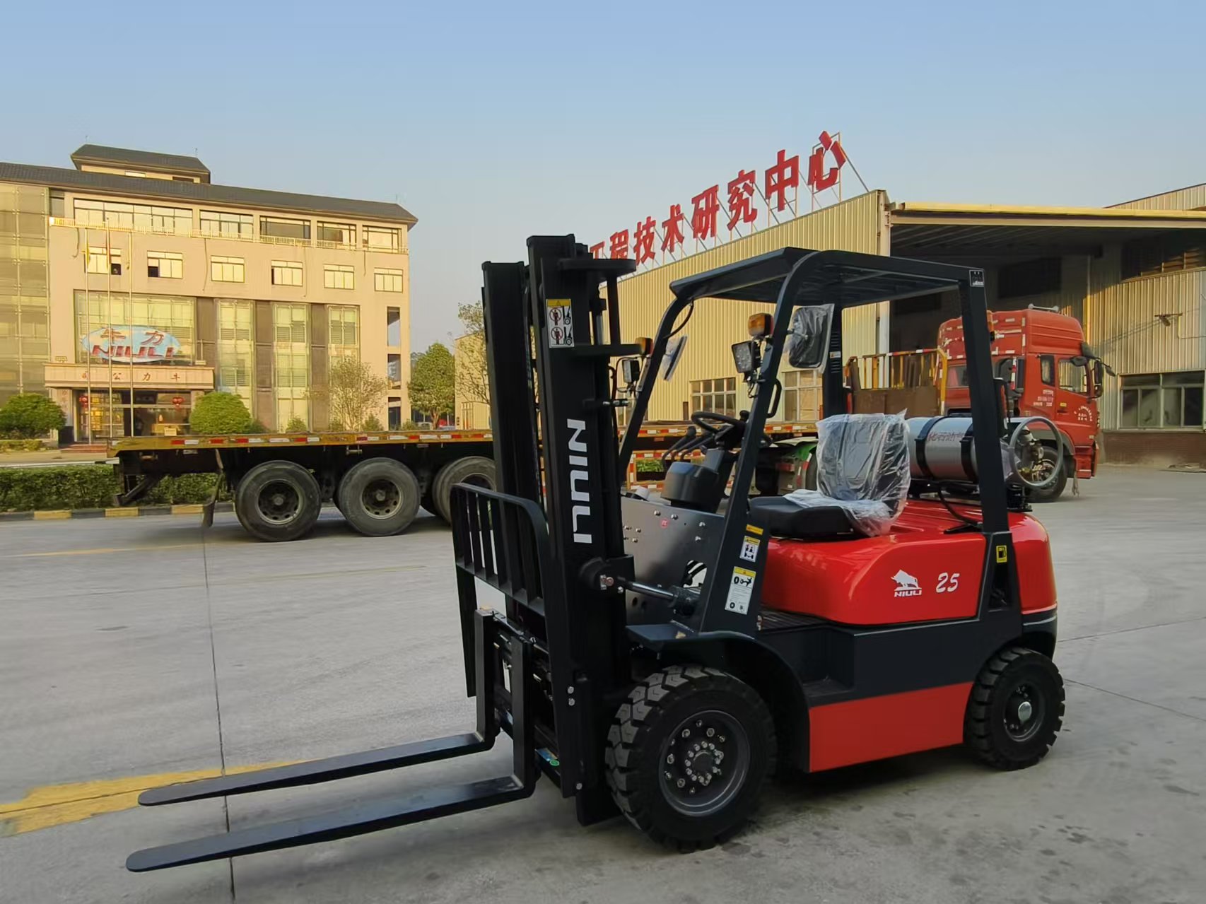 Common Safety Hazards and Preventive Measures For Forklifts