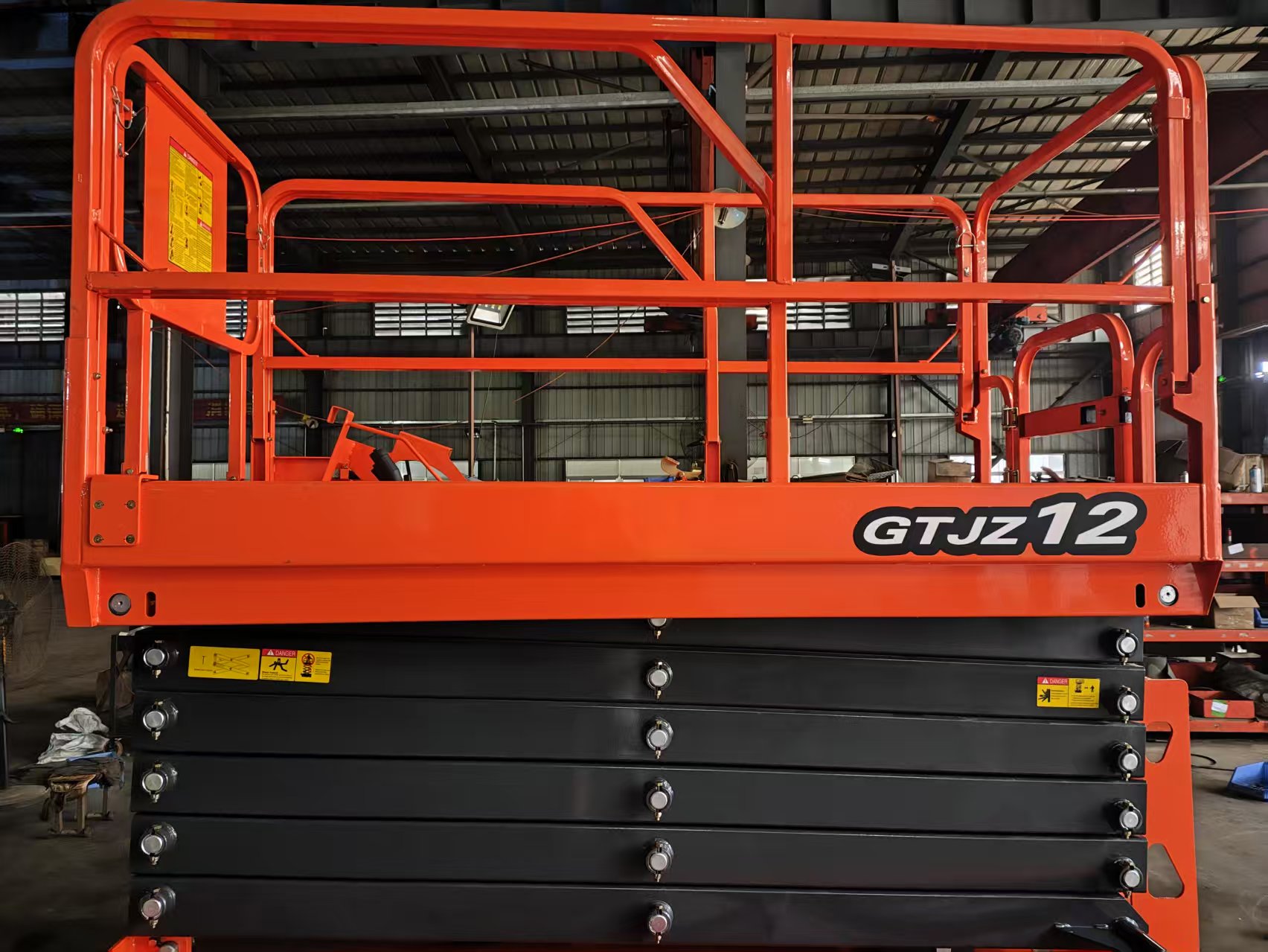 The Basic Structure And Operation Mode of The Lifting Platform